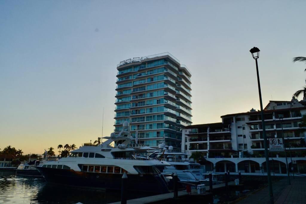 Luxury Condo On The Marina Puerto Vallarta Exterior photo