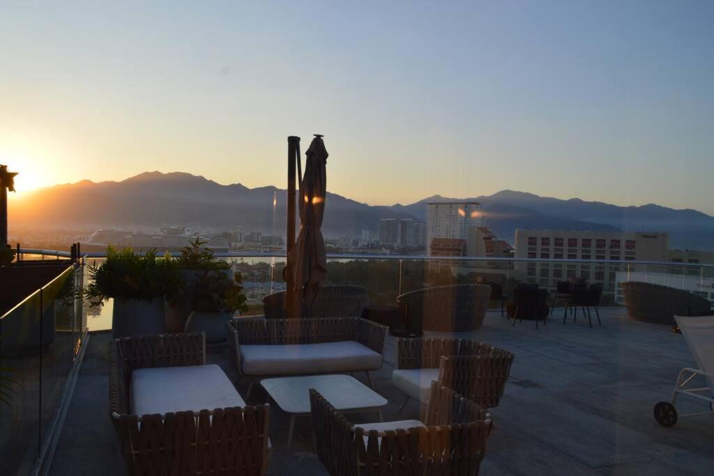 Luxury Condo On The Marina Puerto Vallarta Exterior photo
